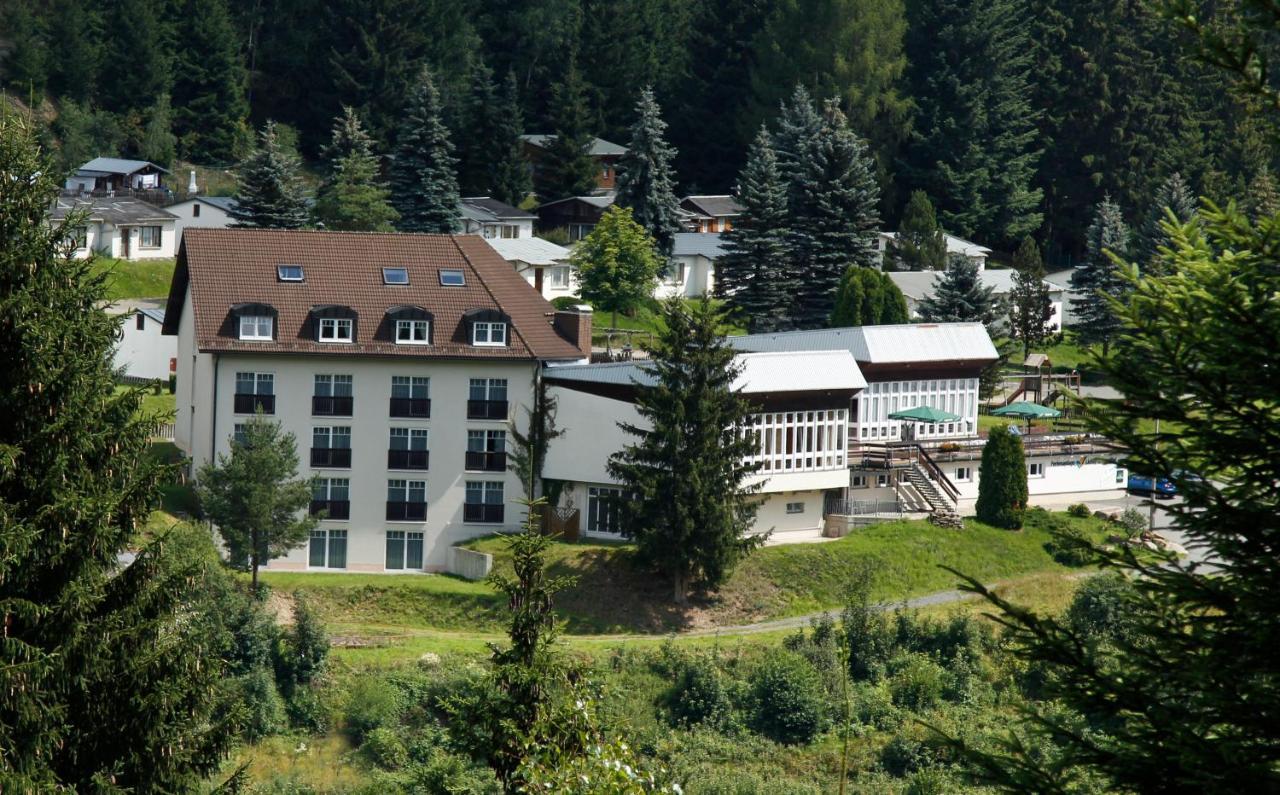 Waldhotel Feldbachtal Neuhaus am Rennweg Exterior photo